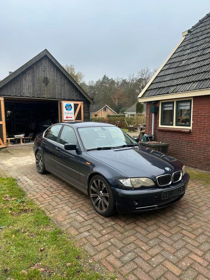 BMW E46 330i Sedan Automaat in Onderdelen, Auto-onderdelen, Carrosserie en Plaatwerk, Motorkap, BMW, Voor, Gebruikt, Ophalen of Verzenden