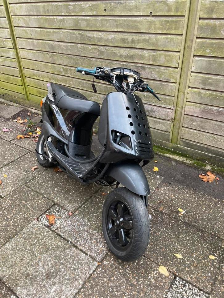 Type 3 lc 70cc tekoop/teruil, Fietsen en Brommers, Scooters | Piaggio, Zo goed als nieuw, Zip, Tweetakt, Ophalen of Verzenden
