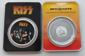 Zilveren 1 oz Kiss 2023 gekleurd in Essay Cart.  beschikbaar voor biedingen