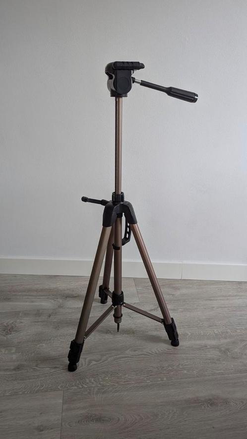 Statief fotocamera nieuwstaat (uitschuifbaar), Audio, Tv en Foto, Fotografie | Statieven en Balhoofden, Zo goed als nieuw, Driepoot