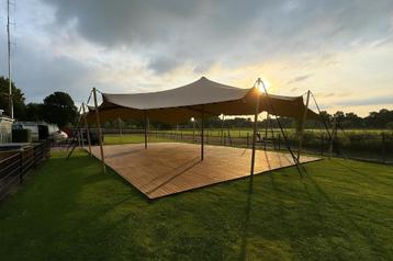 Stretchtent 20 x 10 meter inclusief opbouw en afbreken beschikbaar voor biedingen