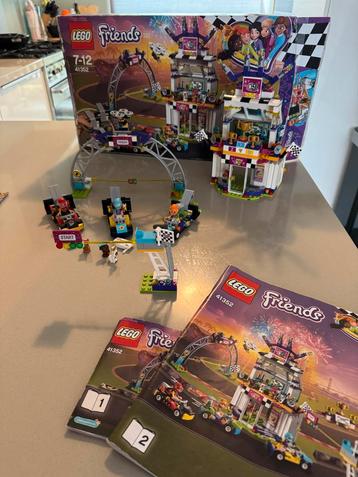 LEGO Friends 41352 De Grote Racedag beschikbaar voor biedingen