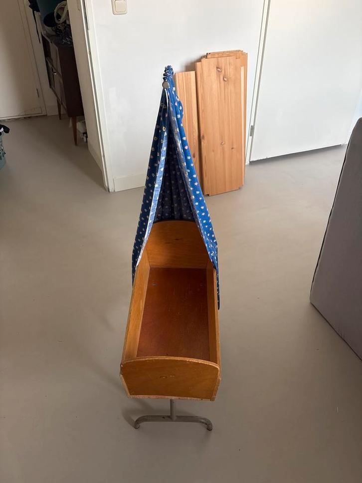 Vintage Poppenbedje met Hemeltje, Kinderen en Baby's, Babywiegjes en Ledikanten, Gebruikt, Wieg, Ophalen