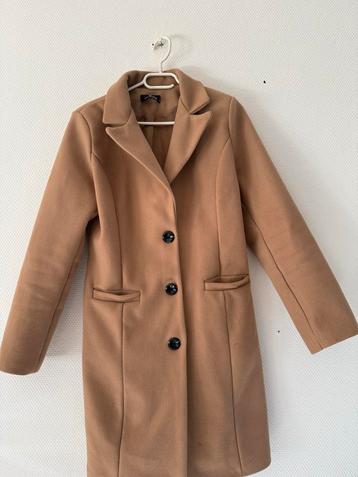 Mooie beige jas - Maat 46/48 (XL) beschikbaar voor biedingen