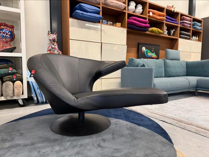 Nieuw Leolux Parabolica Fauteuil zwart leer Design stoel, Huis en Inrichting, Fauteuils, Nieuw, Leer, 75 tot 100 cm, Ophalen of Verzenden