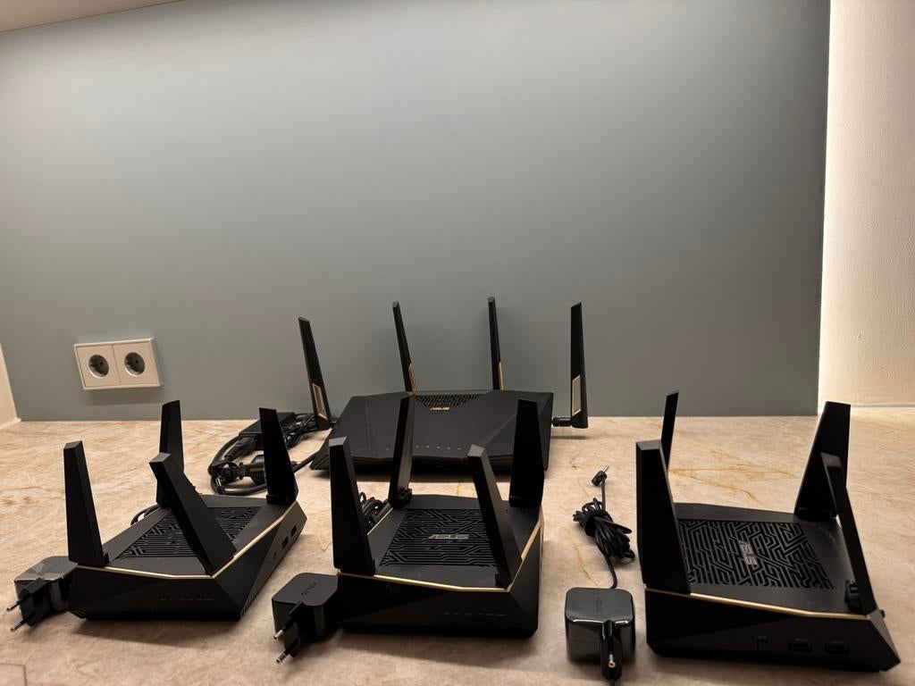 Top wifi Asus AX6000 + 3 stuks AX92U mesh routers, Computers en Software, Routers en Modems, Zo goed als nieuw, Router, Ophalen of Verzenden