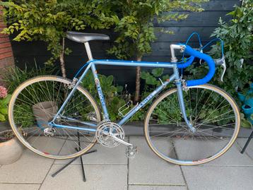 Benotto racefiets beschikbaar voor biedingen
