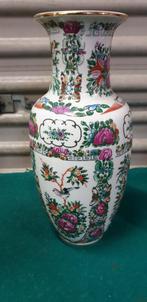 vaas chinees aardewerk, vlinders en vogels, Huis en Inrichting, Ophalen of Verzenden, 'T Olde Gre-j, Info@toldegrej.nl, Endepoelstraat 20f Didam