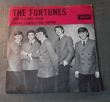 The Fortunes - Here It Comes Again  beschikbaar voor biedingen