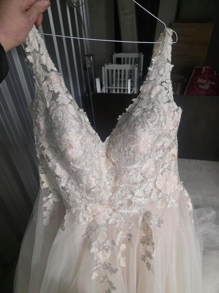 Mooie trouwjurk van Diana Le Grand maat 44/46, Kleding | Dames, Trouwkleding en Trouwaccessoires, Zo goed als nieuw, Trouwjurk