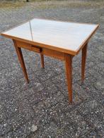 Vintage tafeltje met glasplaat, Ophalen