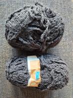 2 Bollen Zwarte Fluffy Wol, Ophalen of Verzenden, Nieuw, Breien of Haken, Wol of Garen