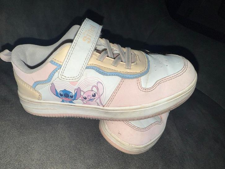 Stitch schoenen - maat 33, Kinderen en Baby's, Kinderkleding | Schoenen en Sokken, Gebruikt, Schoenen, Meisje, Ophalen