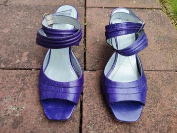Paarse pumps maat 40  beschikbaar voor biedingen