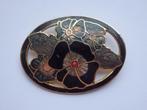 BEHAVE Vintage ovale Geemailleerde broche speld bloem, Gebruikt, Ophalen of Verzenden