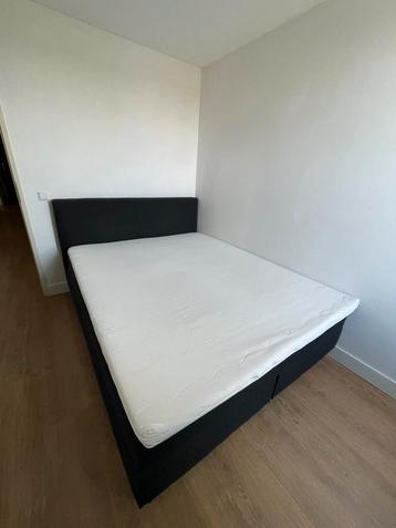 Bed + mattress: Boxspring Comfort Beddenplein beschikbaar voor biedingen