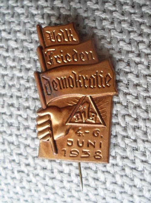 Speld Deutsche Jugend in Böhmen, 1918 - 1938. Metaal., Verzamelen, Speldjes, Pins en Buttons, Gebruikt, Speldje of Pin, Overige onderwerpen