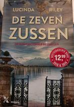 Lucinda Riley - De zeven zussen, Lucinda Riley, Ophalen of Verzenden, Zo goed als nieuw, Nederland