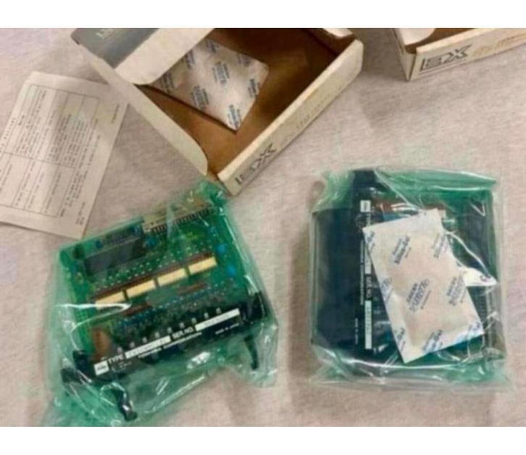 TOSHIBA EX10-MD131 PLC Moduul module + EX10-MR061 240 vac, Nieuw, Ophalen of Verzenden, H, H