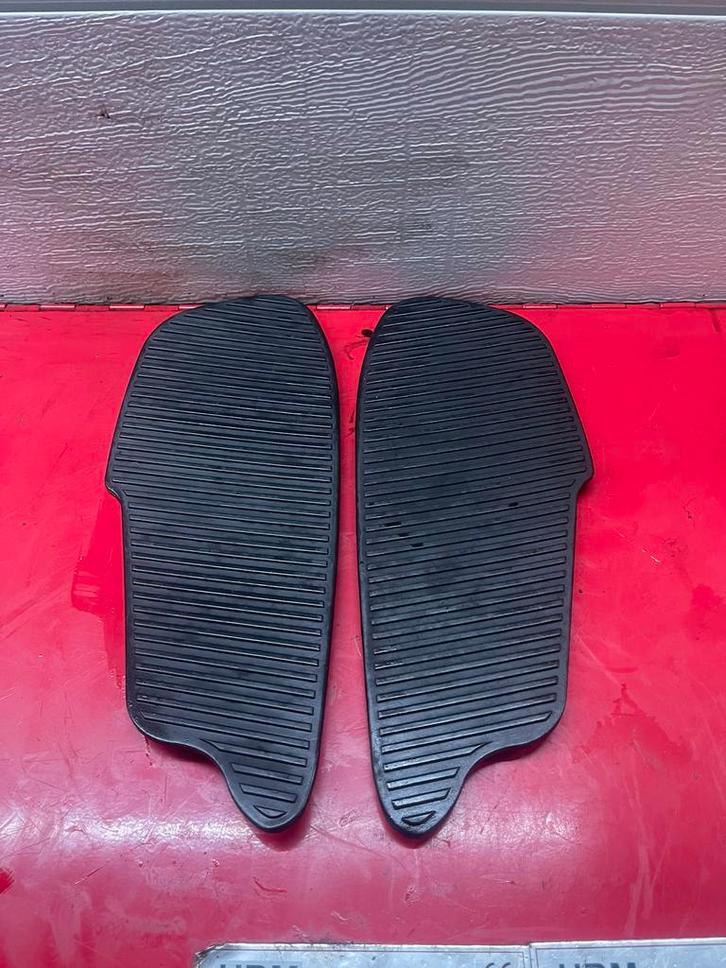 Gilera Runner voetmatjes, Fietsen en Brommers, Brommeronderdelen | Algemeen, Gebruikt, Kap, Ophalen of Verzenden