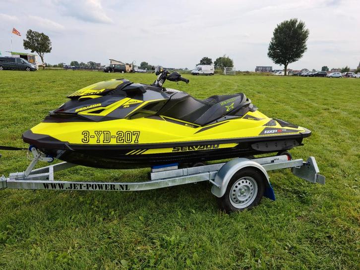 RXP-X 300 in absolute nieuwstaat. 59 uur, met nieuwe trailer, Watersport en Boten, Jetski's en Waterscooters, Zo goed als nieuw