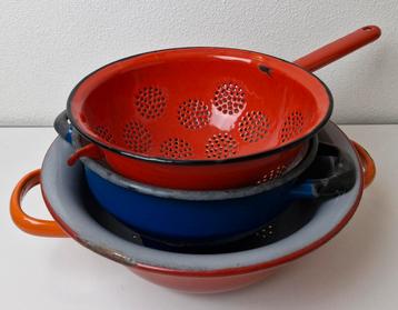 3x vintage emaille vergieten beschikbaar voor biedingen