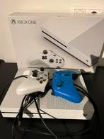 Xbox, Ophalen of Verzenden, Zo goed als nieuw, 500 GB, Met 2 controllers