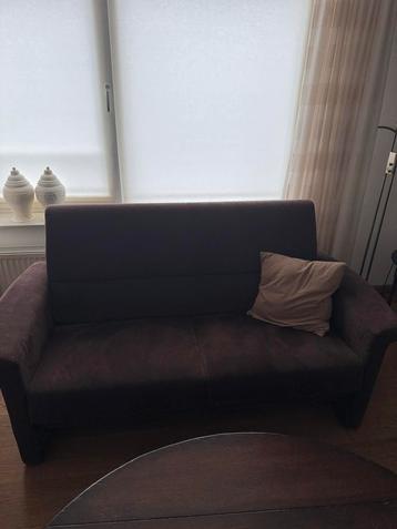 Mooie bruine bank - 2/3 persoons beschikbaar voor biedingen