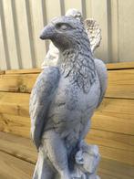 Een prachtige zittende adelaar, vol steen., Tuin en Terras, Tuinbeelden, Ophalen of Verzenden, Zo goed als nieuw, Steen, Dierenbeeld