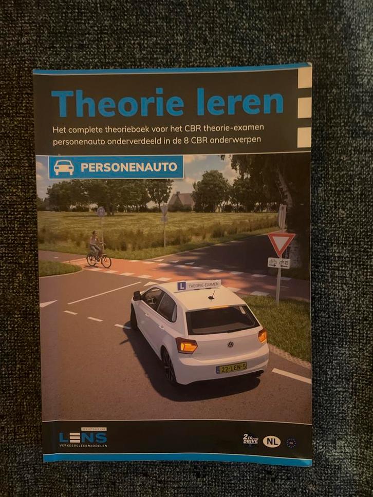 Theorieboek Personenauto - Leer voor je theorie-examen!, Boeken, Auto's | Boeken, Zo goed als nieuw, Algemeen, Ophalen of Verzenden