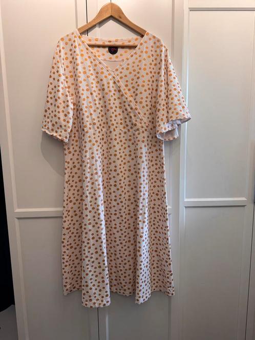 Tante Betsy Jurk XL/XXL, Kleding | Dames, Jurken, Zo goed als nieuw, Maat 46/48 (XL) of groter, Beige, Knielengte, Ophalen of Verzenden