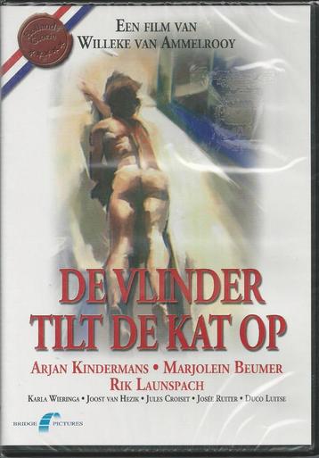 De Vlinder tilt de kat op beschikbaar voor biedingen