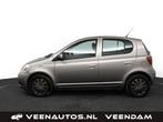 Toyota Yaris 1.0 VVT-i Terra ! 5-Deurs ! Elektrisch Pakket, Auto's, Toyota, Te koop, Zilver of Grijs, 885 kg, Geïmporteerd