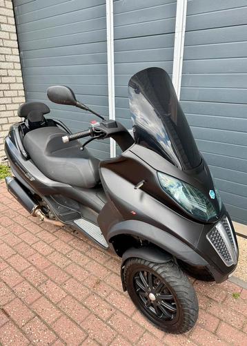 Piaggio mp3 400 LT beschikbaar voor biedingen