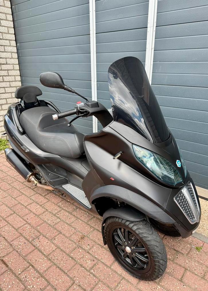 Piaggio mp3 400 LT, Fietsen en Brommers, Brommeronderdelen | Algemeen, Uitlaat, Ophalen of Verzenden