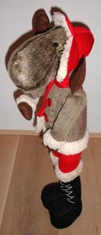 Rendier met rode muts,  67 cm hoog, Diversen, Kerst, Ophalen of Verzenden, Zo goed als nieuw
