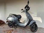 Vespa Sprint donker grijs met zwarte details, Ophalen, Maximaal 45 km/u, Vespa S, Zo goed als nieuw