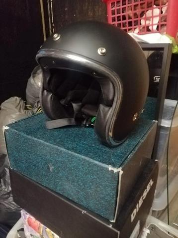 Nieuwe Vinz Helm - Maat L (59-60) beschikbaar voor biedingen