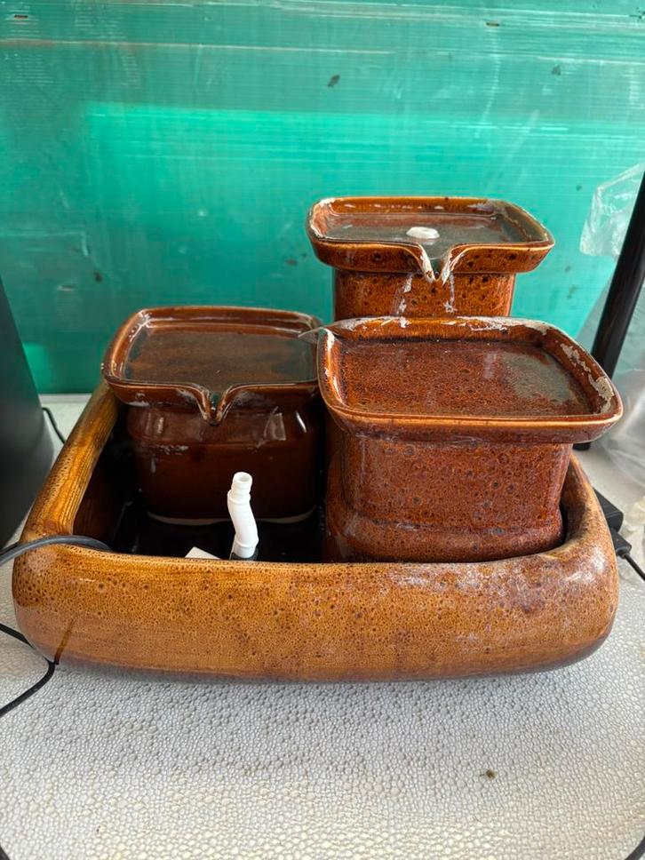 Miaustore keramische kattenfontein, Dieren en Toebehoren, Kattenvoerbakken en Drinkbakken, Zo goed als nieuw, Ophalen of Verzenden