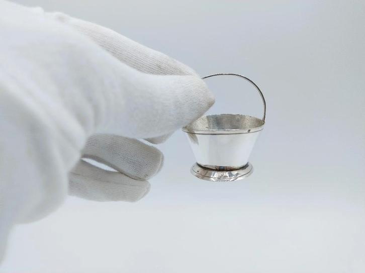 Zilveren miniatuur emmer, F. van Strant I, Amsterdam, 1715, Antiek en Kunst, Antiek | Goud en Zilver, Zilver, Verzenden