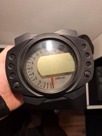 Kawasaki zx10r 2006 cockpit kilometer teller beschikbaar voor biedingen