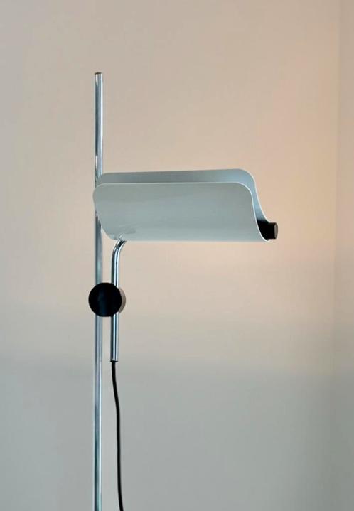 Tegola TT4 vloerlamp – Bruno Gecchelin – Italië – 1970s, Huis en Inrichting, Lampen | Vloerlampen, Zo goed als nieuw, 150 tot 200 cm