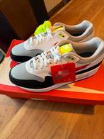 Nike Air Max 1 'Volt Chilli' Maat 46 - Nieuw!, Kleding | Heren, Schoenen, Ophalen of Verzenden, Nieuw, Overige kleuren, Sneakers of Gympen