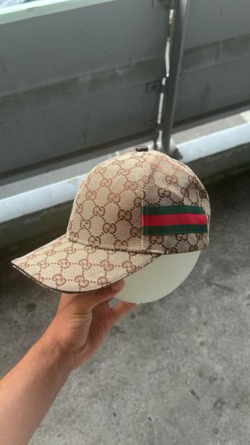 Gucci/Fendi petten Nieuw* beschikbaar voor biedingen
