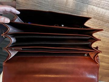 Mooie Castelijn en Berends Laptoptas beschikbaar voor biedingen