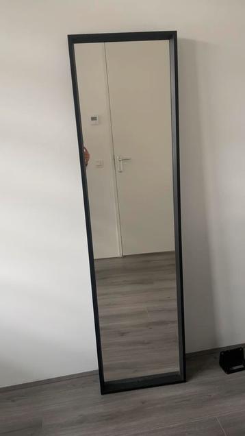 Ikea spiegel beschikbaar voor biedingen