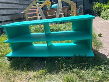 Turquoise Moving Bookshelf beschikbaar voor biedingen