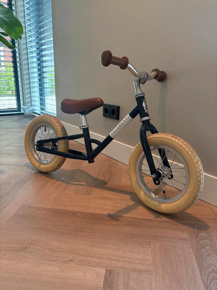 Veloretti Loopfiets - Blue Yonder - Zeer Nette Staat, Kinderen en Baby's, Speelgoed | Buiten | Voertuigen en Loopfietsen, Zo goed als nieuw