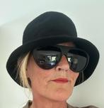 Zwart hoedje, Kleding | Dames, Hoeden en Petten, 56 of 57 cm (M, 7 of 7⅛ inch), Hoed, Ophalen of Verzenden, Zo goed als nieuw