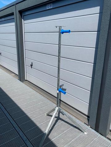 Eurolux 3 pootstatief / grondstatief beschikbaar voor biedingen